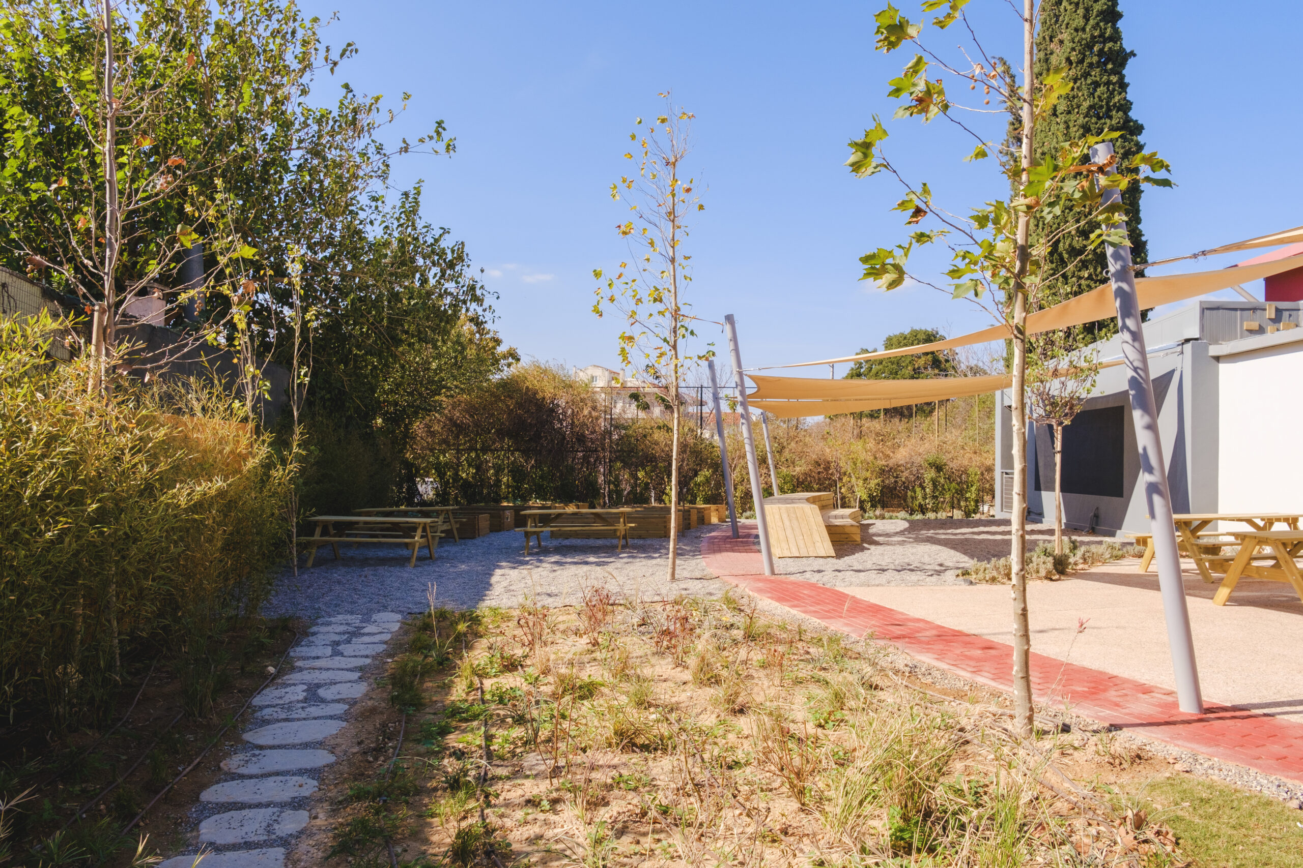 StC_SchoolyardB_08